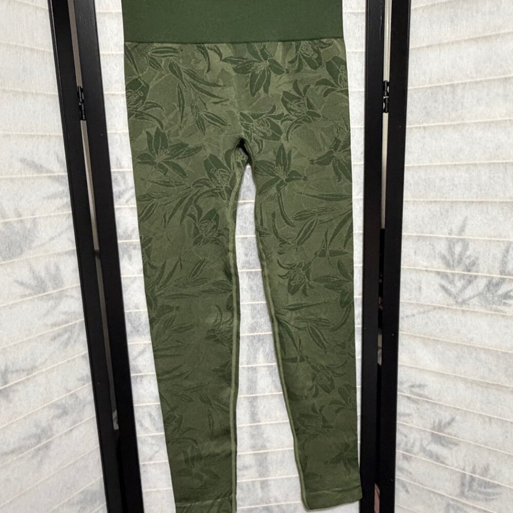AnyBody Leggings Medium Olive Green Floral Jacquard‎ High Waist Yoga Size 8-10
